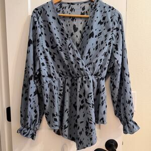 Women’s Blue Animal Print Peplum Blouse V-Neck M Flowy Blouse Office Chic